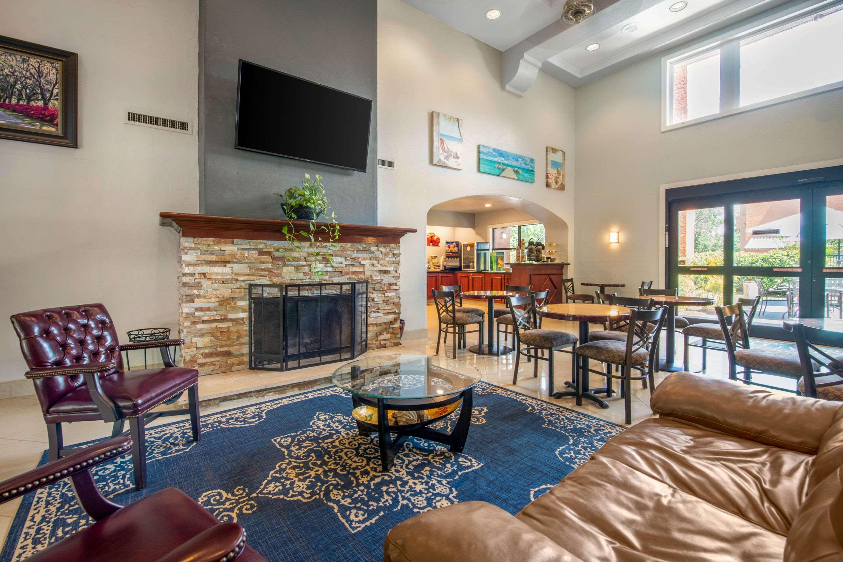 Quality Inn & Suites Jacksonville-Baymeadows Exterior foto